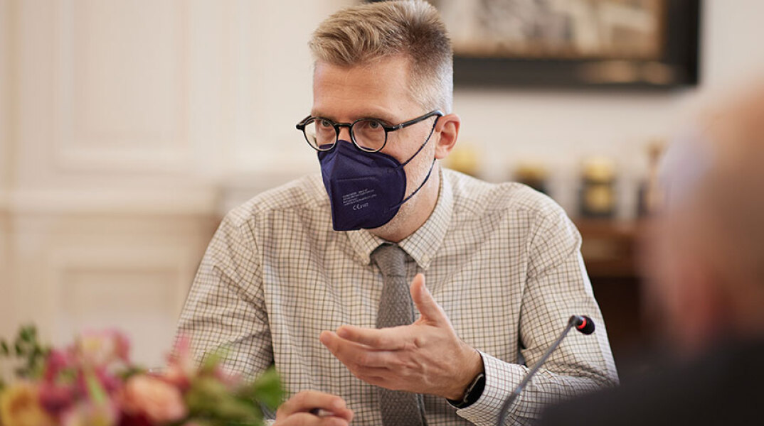 Ο Άκης Σκέρτσος, υπουργός Επικρατείας, έχει κορωνοϊό