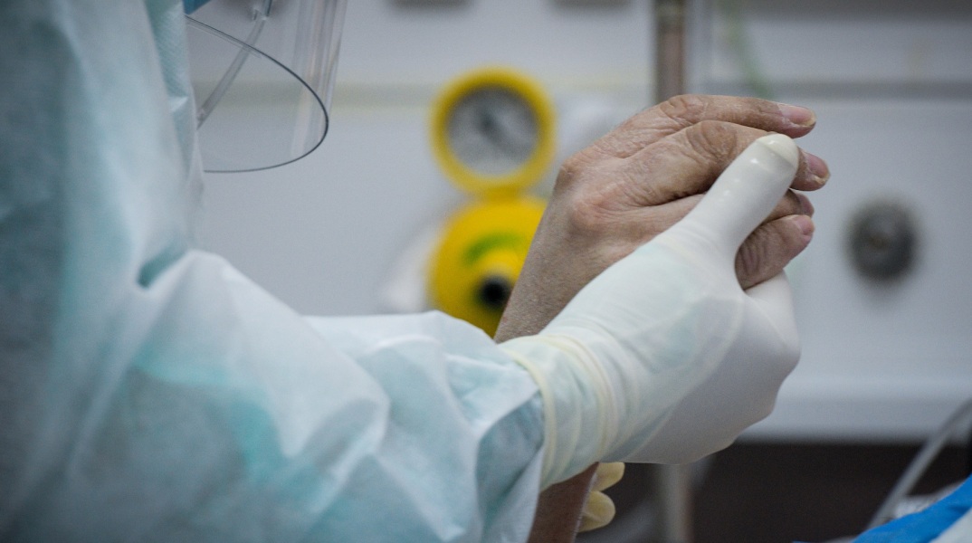 Κορωνοϊός: Την τελευταία του πνοή άφησε σε ΜΕΘ νοσοκομείου της Θεσσαλονίκης 47χρονος πατέρας τριών παιδιών, ο οποίος δεν είχε κάνει το εμβόλιο. 