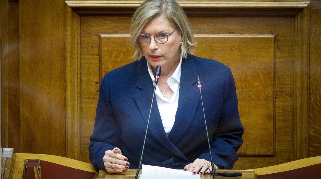 Την πεποίθησή της ότι η πανδημία του κορωνοϊού θα υποχωρήσει τον επόμενο μήνα εξέφρασε σε συνέντευξή της η αναπληρώτρια υπουργός Υγείας, Μίνα Γκάγκα.