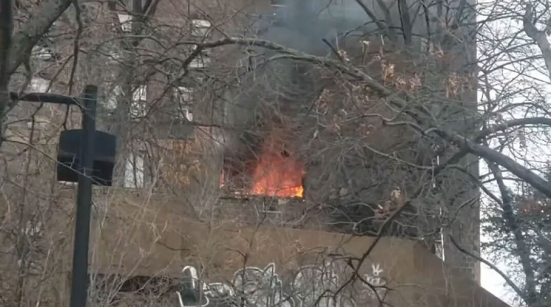 Φωτιά σε πολυκατοικία του Μπρονξ στη Νέα Υόρκη