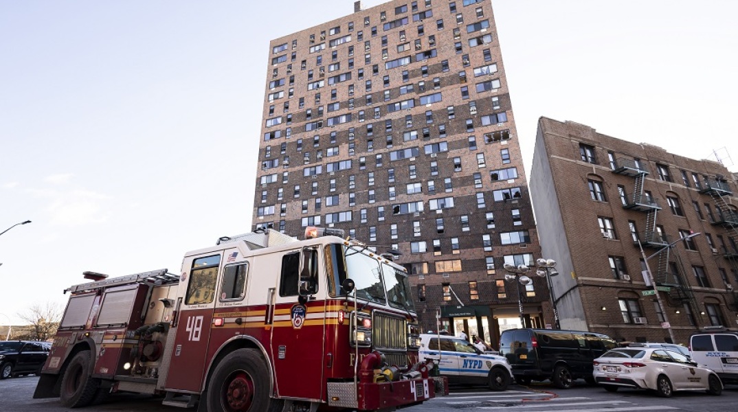 Φονική πυρκαγιά στο Μπρονξ: Εξαπλώθηκε λόγω μία ανοικτής πόρτας
