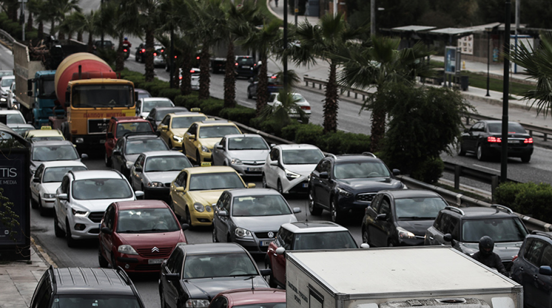 Κίνηση στους δρόμους της Αθήνας
