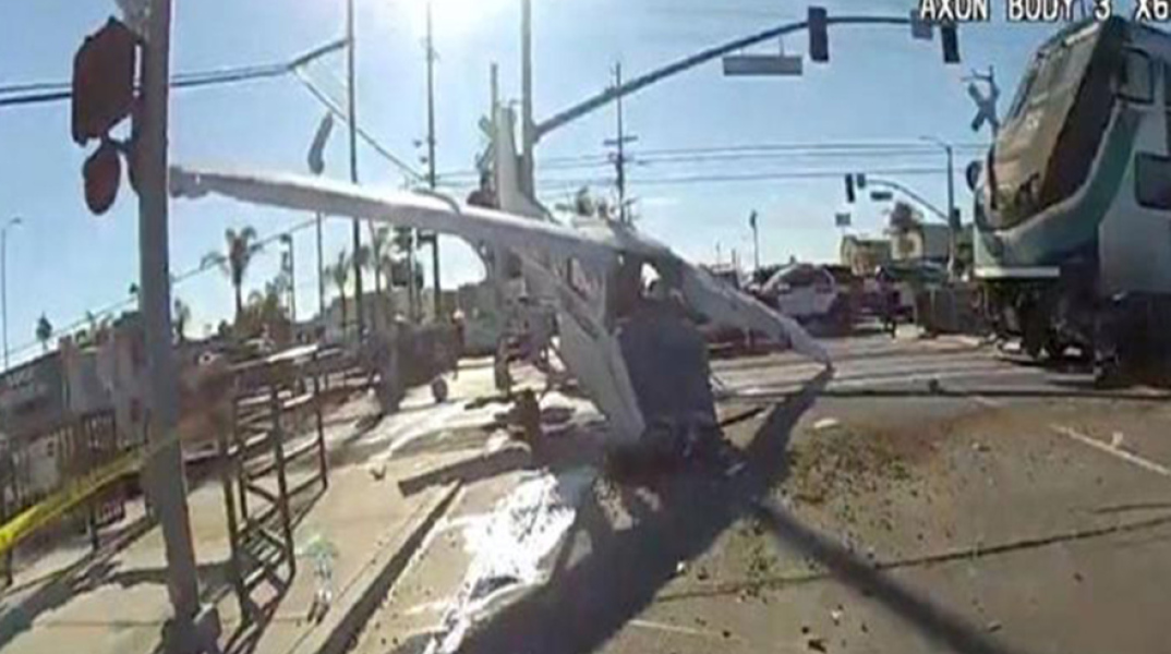 Βίντεο με τη διάσωση πιλότου στο Λος Άντζελες
