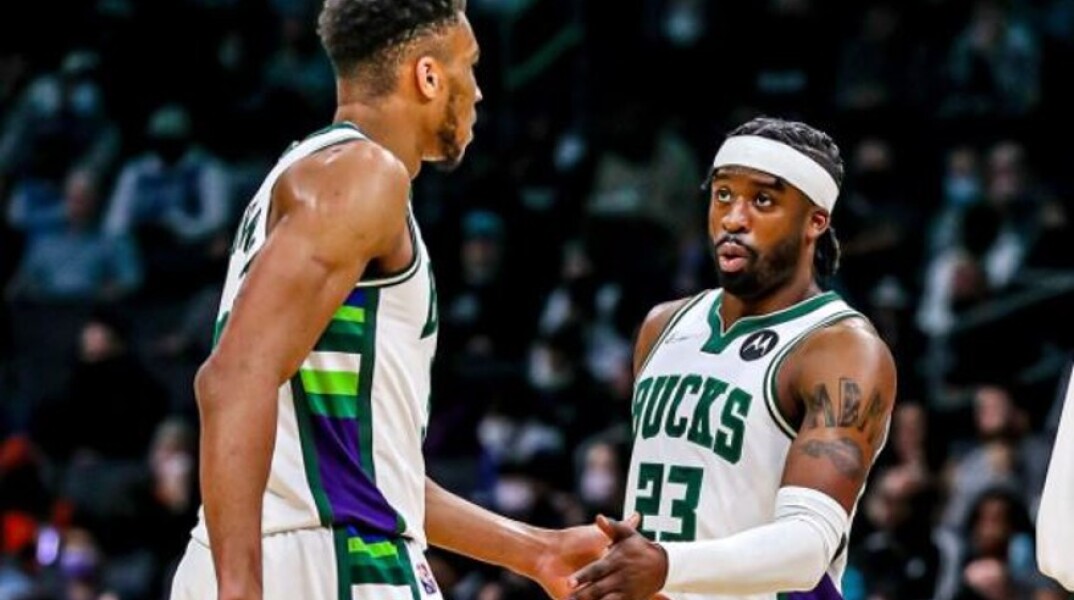 Ο Γιάννης Αντετοκούνμπο μετά την ήττα από τους Χόρνετς