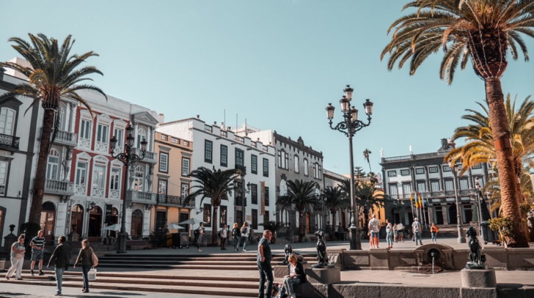 Η Ισπανία αλλάζει τον τρόπο παρακολούθησης της πανδημίας