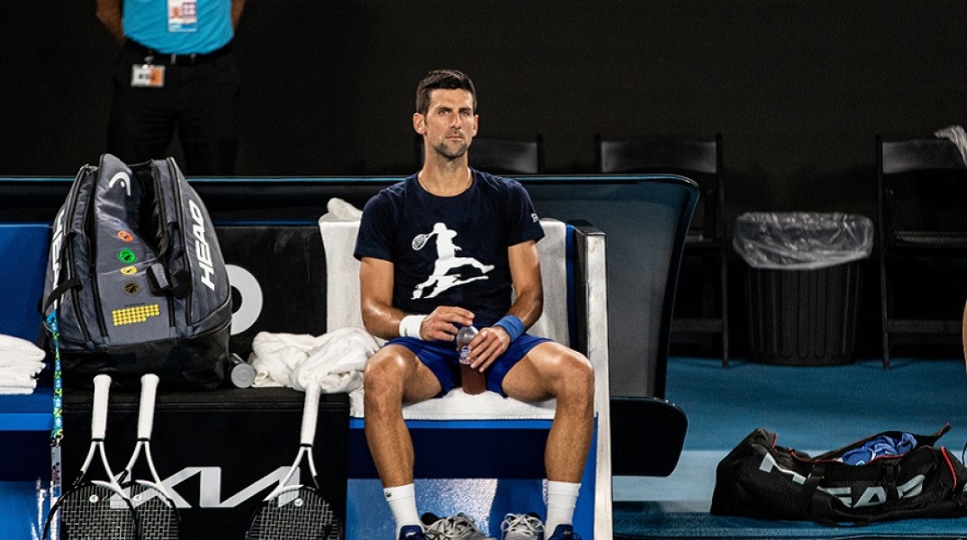 Οι Σέρβοι «αδειάζουν» τον Τζόκοβιτς: Ήξερε ότι είναι θετικός