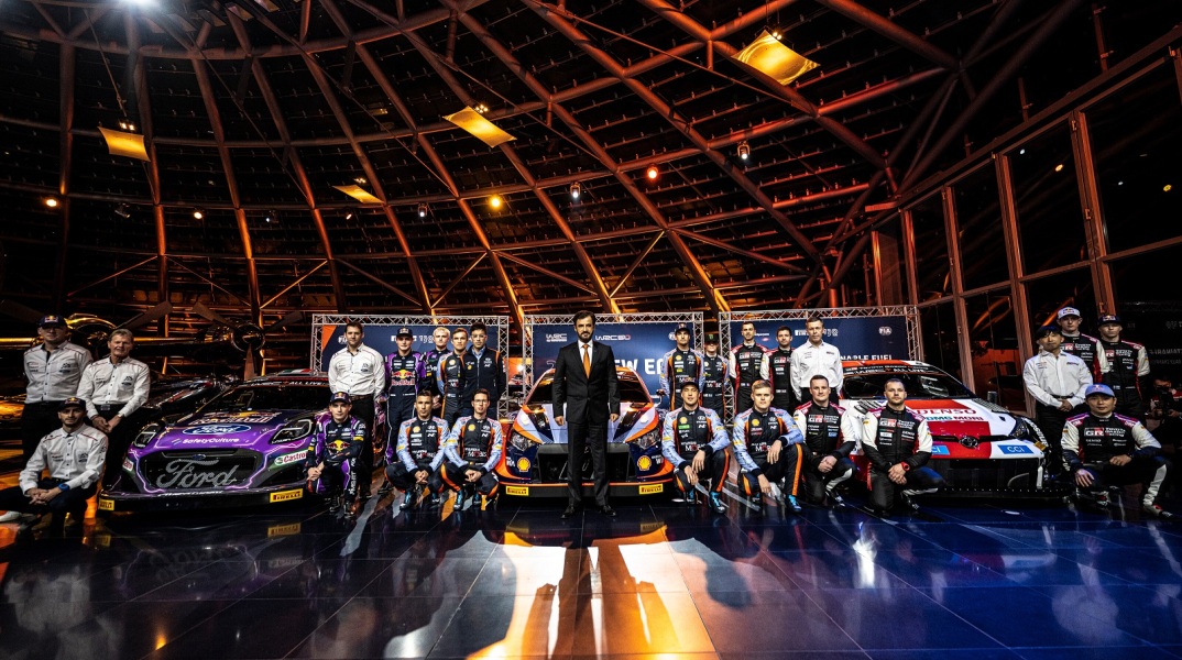 Παγκόσμιο Πρωτάθλημα Ράλι - Οδηγοί ποζάρουν μπροστά στα νέα αυτοκίνητα