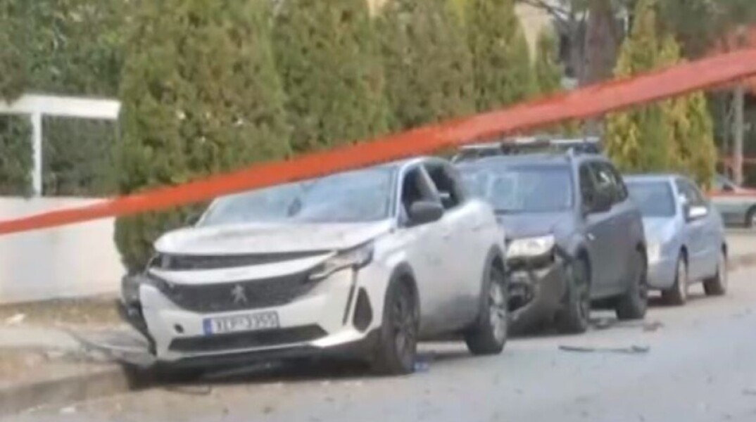 Έκρηξη σε συγκρότημα κατοικιών στη Γλυφάδα