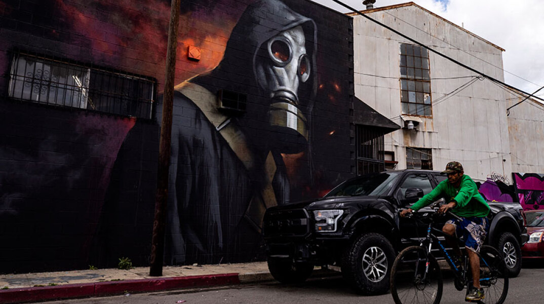 Mural για τον κορωνοϊό στο Λος Άντζελες