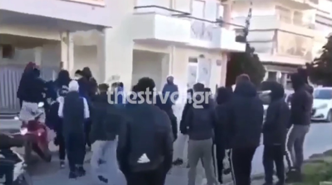 Ξυλοδαρμός δύο ατόμων από 15 νεαρούς έξω από το ΕΠΑΛ Ευόσμου