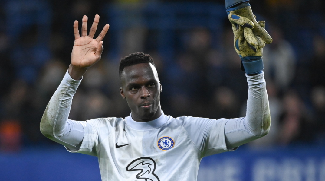 Ο Σενεγαλέζος με τα χρώματα της Τσέλσι.