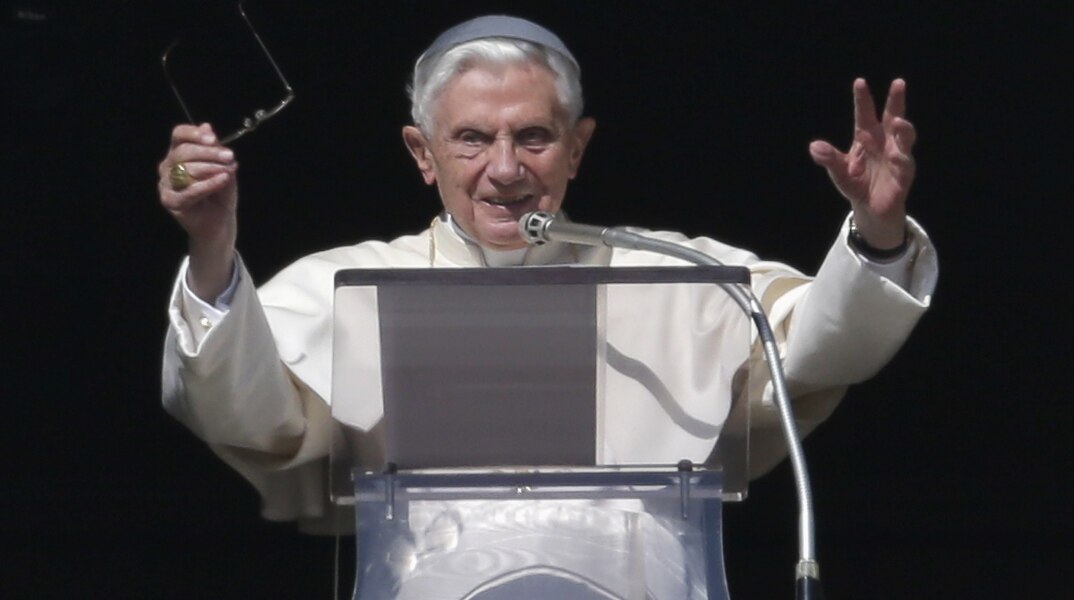 Ο Πάπας Βενέδικτος ΣΤ'