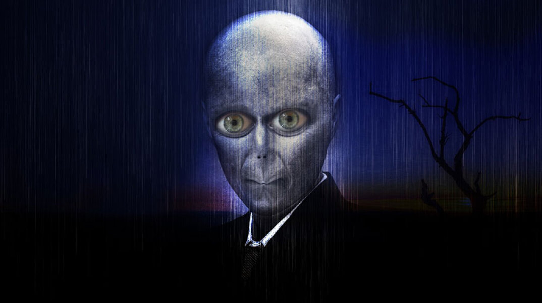 Εξωγήινος / Θεωρίες συνωμοσίας