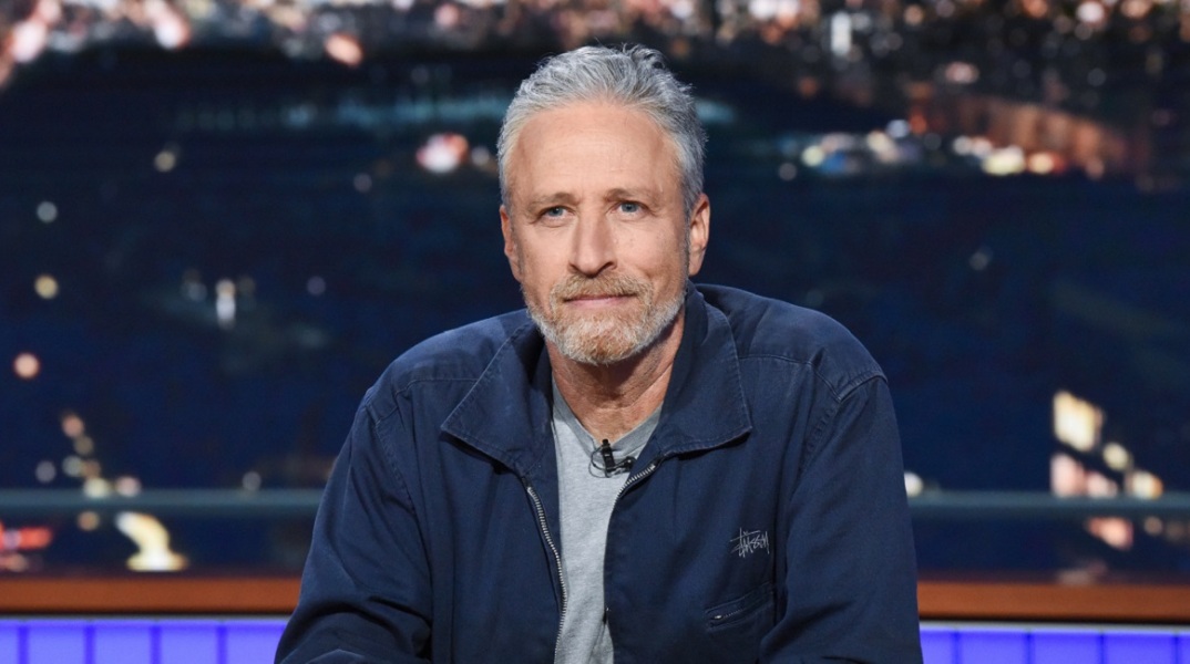 Ο Τζον Στιούαρτ. 