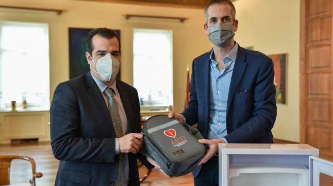 Ο Θάνος Πλεύρης και ο Κώστας Μπακογιάννης