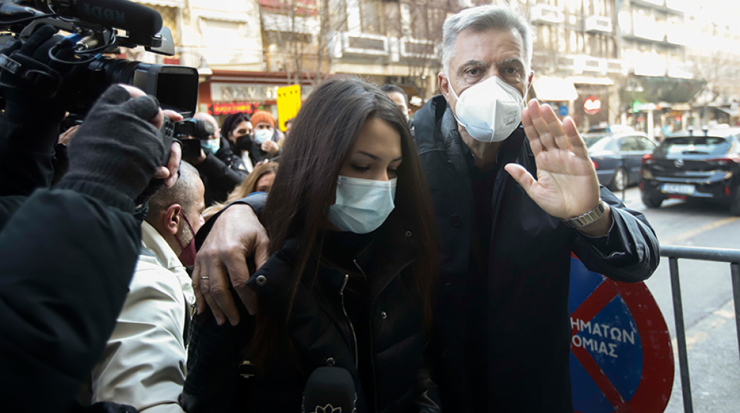 Η Γεωργία Μπίκα με τον δικηγόρο της