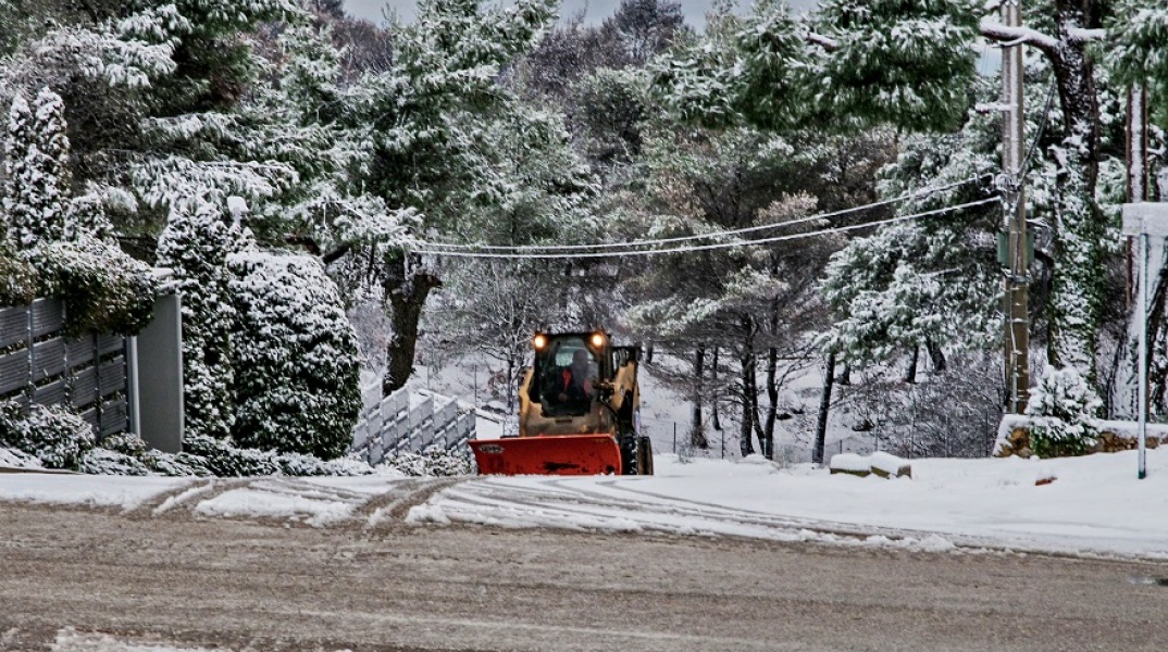 Κακοκαιρία «Ελπίς»: Πώς θα εξελιχθεί σήμερα και πού θα χιονίσει