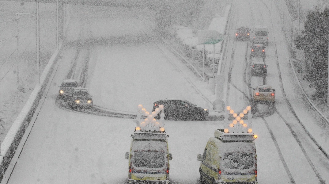 Κακοκαιρία Ελπίδα: Με τηλεργασία το Δημόσιο την Τρίτη, ισχυρή σύσταση και για τον ιδιωτικό τομέα 
