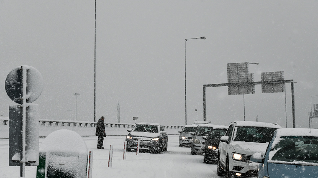 Κακοκαιρία «Ελπίδα»: Κλειστή η Αττική Οδός 
