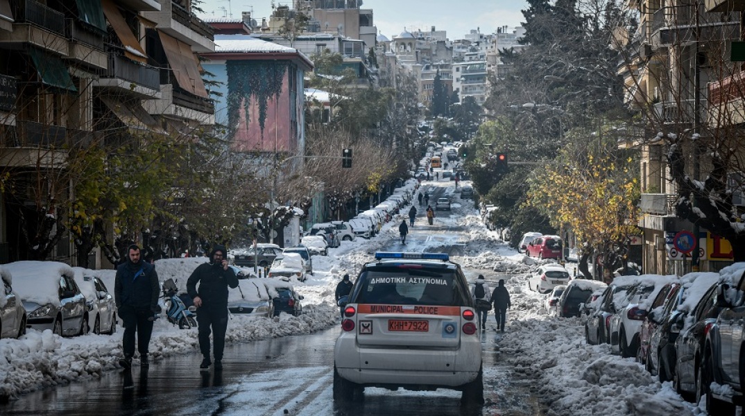 Αναστέλλονται αύριο οι εμβολιασμοί σε Αττική και Εύβοια