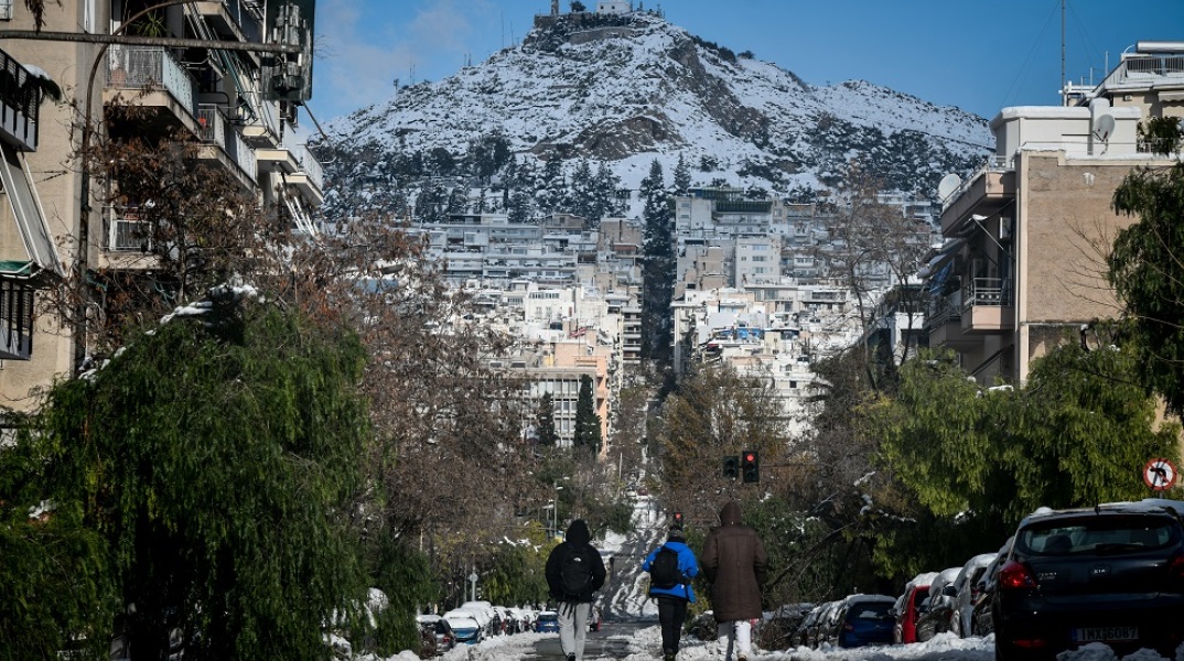 ΚΑΚΟΚΑΙΡΙΑ "ΕΛΠΙΣ" / ΧΙΟΝΟΠΤΩΣΗ ΣΤΗΝ ΑΤΤΙΚΗ ΟΔΟΣ (ΤΑΤΙΑΝΑ ΜΠΟΛΑΡΗ/EUROKINISSI)