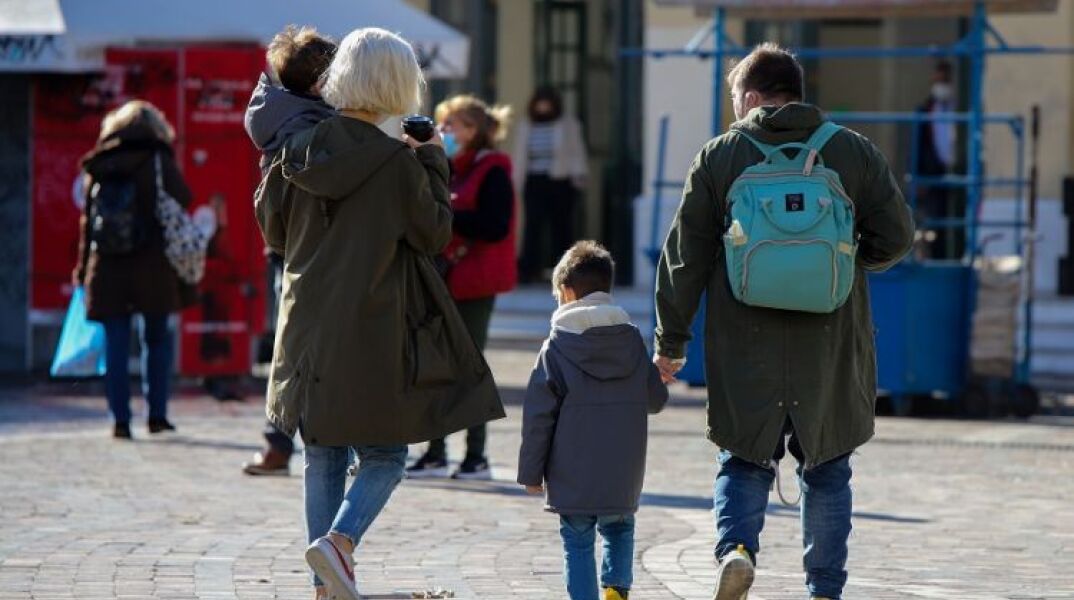 Υπουργείο Εργασίας: Πώς θα χορηγούνται οι ειδικές άδειες στους εργαζόμενους, όταν νοσούν οι ίδιοι ή τα παιδιά τους από Covid-19	