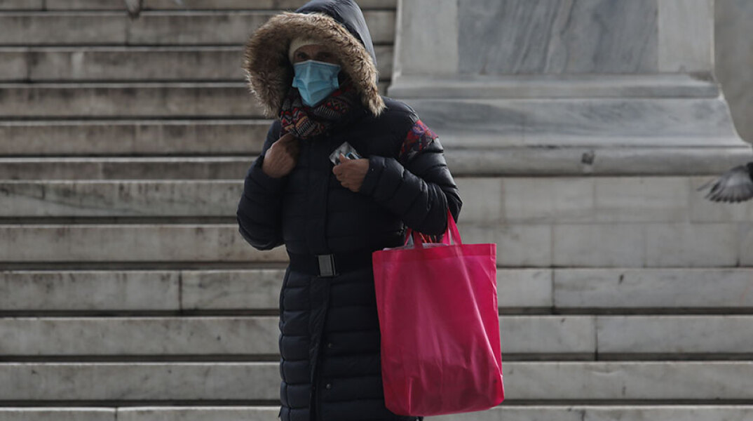 Τσουχτερό κρύο στην Αθήνα