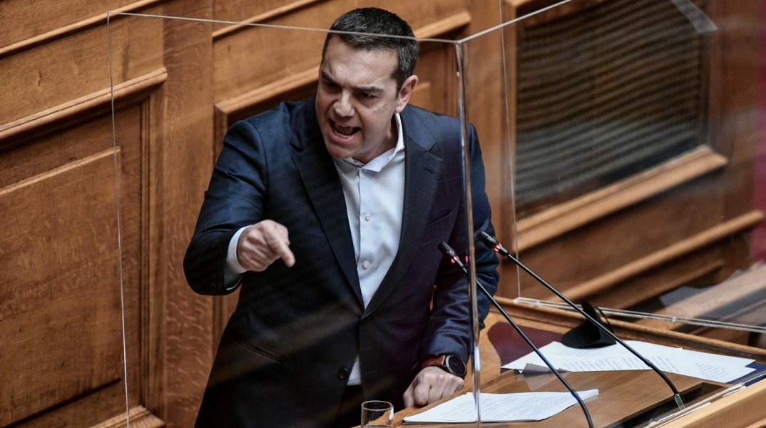 Ο Αλέξης Τσίπρας στο βήμα της Βουλής