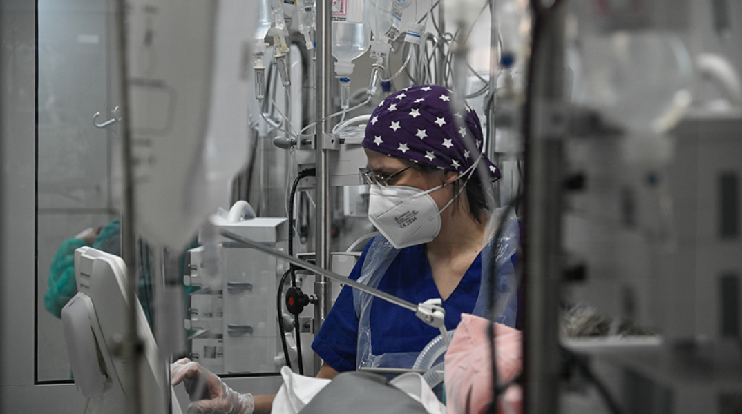 Κορωνοϊός: Τα στοιχεία για τη θνητότητα ανά ηλικιακή ομάδα