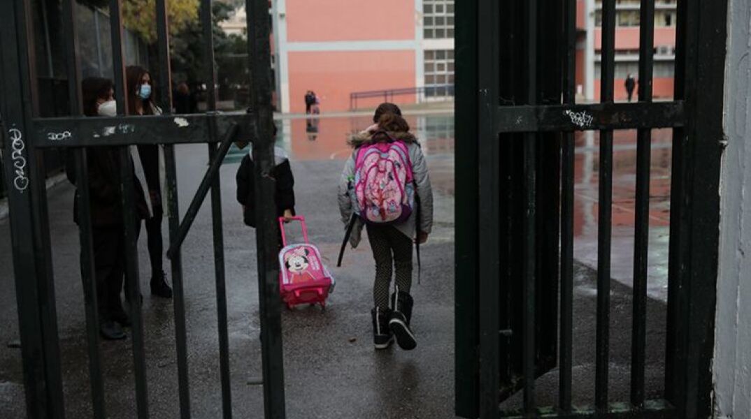 ΚΙΝΑΛ: Να αποδοθούν ευθύνες για τον σκοταδισμό στα σχολεία