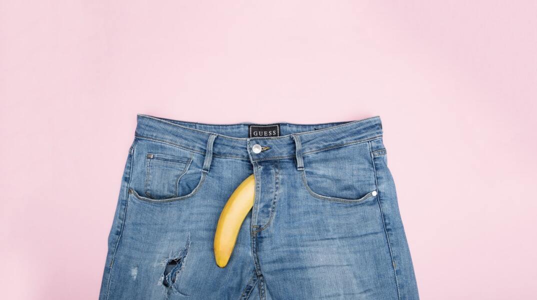 Είναι πολλές πλέον οι τηλεοπτικές σειρές που δείχνουν full ανδρικό γυμνό και πέη. Τι συνέβη ξαφνικά και ξεπεράστηκε το ταμπού;