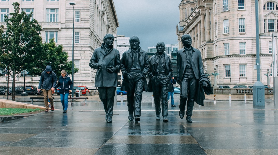 Αγάλματα των Beatles στο Λίβερπουλ