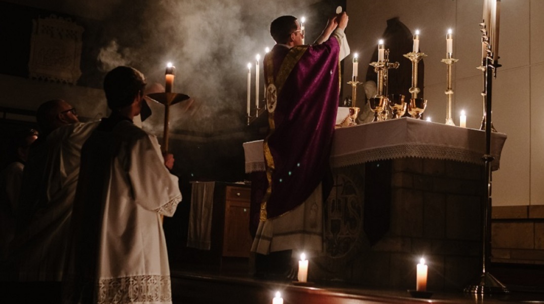 Υπέρ της κατάργησης της υποχρέωσης αγαμίας των κληρικών τάσσεται ο Επίσκοπος Μονάχου