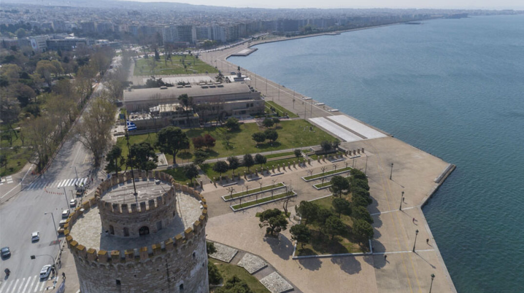 Ο Λευκός Πύργος και η Νέα Παραλία στη Θεσσαλονίκη