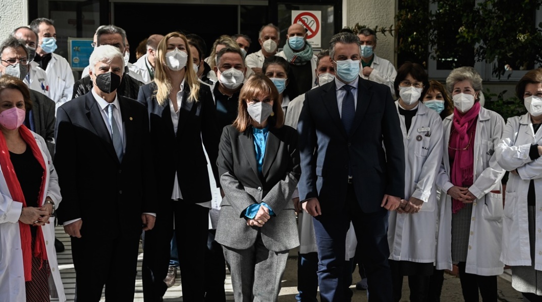 Στιγμιότυπο από την επίσκεψη της Προέδρου της Δημοκρατίας, Κατερίνας Σακελλαροπούλου, στο αντικαρκινικό νοσοκομείο «Άγιος Σάββας» 