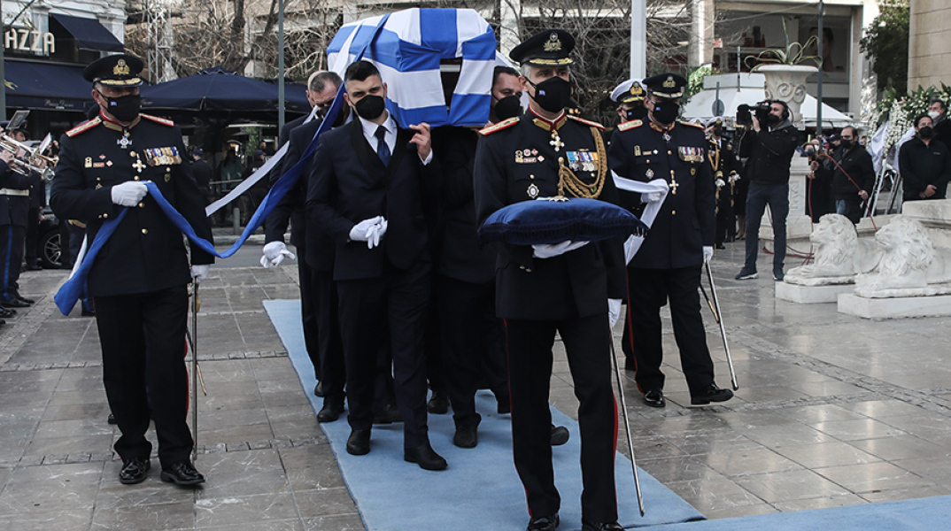 Το τελευταίο «αντίο» στον Χρήστο Σαρτζετάκη