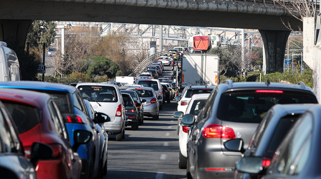 Κίνηση στους δρόμους της Αθήνας