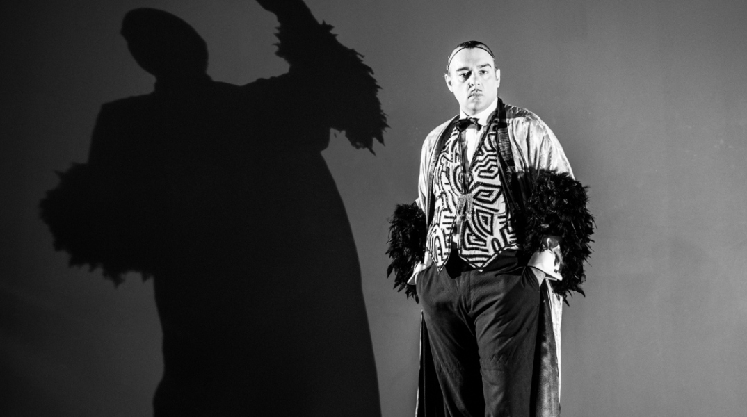 "Πονηρό πνεύμα" στο Εθνικό Θέατρο