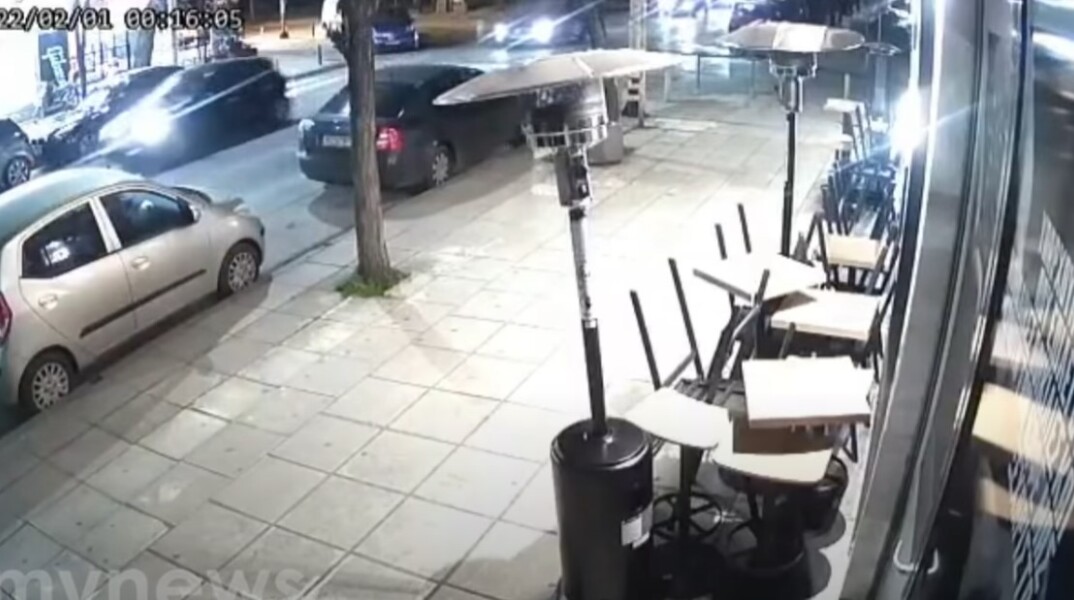 Βίντεο ντοκουμέντο από την πορεία των ΙΧ των δραστών λίγα λεπτά πριν τη δολοφονία του 19χρονου Άλκη Καμπανού στη Θεσσαλονίκη