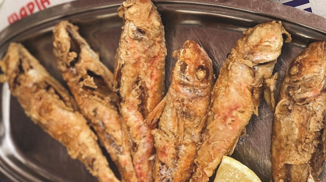 Τηγανιτά ψάρια από τον λογαριασμό PAK SISTERS @pak.sisters