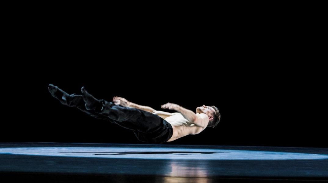 Nederlands Dans Theater, "Toss of a dice"