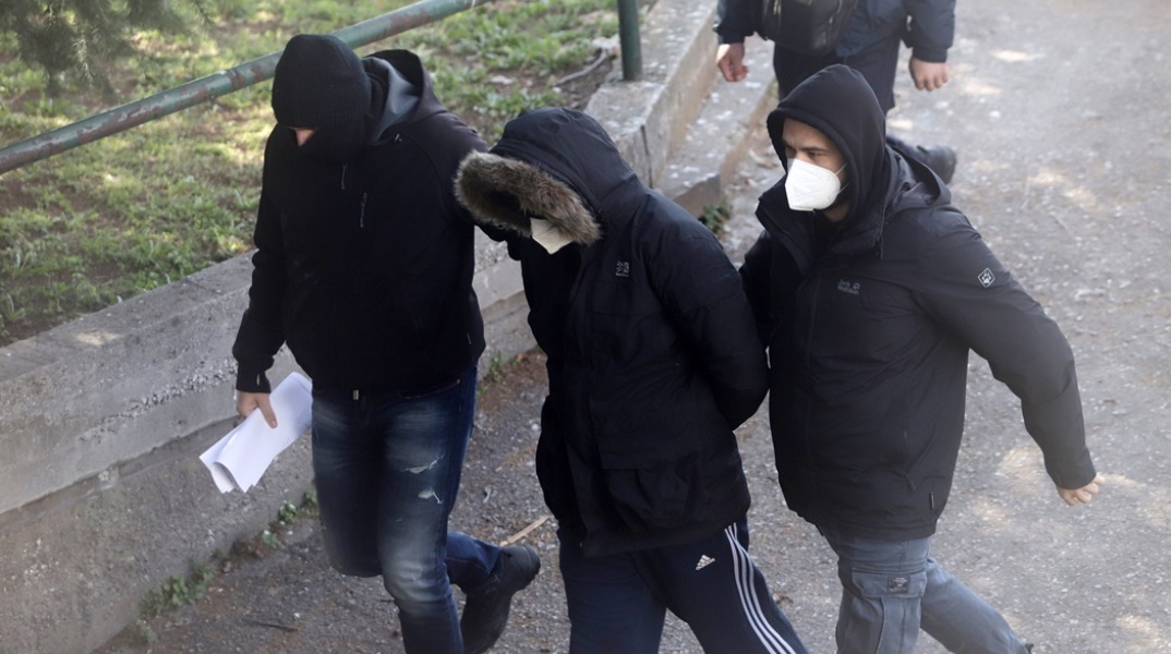 Δολοφονία 19χρονου Άλκη Καμπανού στη Θεσσαλονίκη: Ο 20χρονος που παραδόθηκε στις αρχές