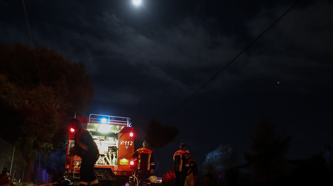 Επιχείρηση της Πυροσβεστικής για τον εντοπισμό δύο ατόμων