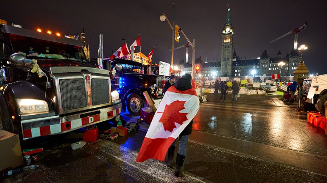 Καναδάς: Οι διαδηλωτές συνεχίζουν την κατάληψη της γέφυρας
