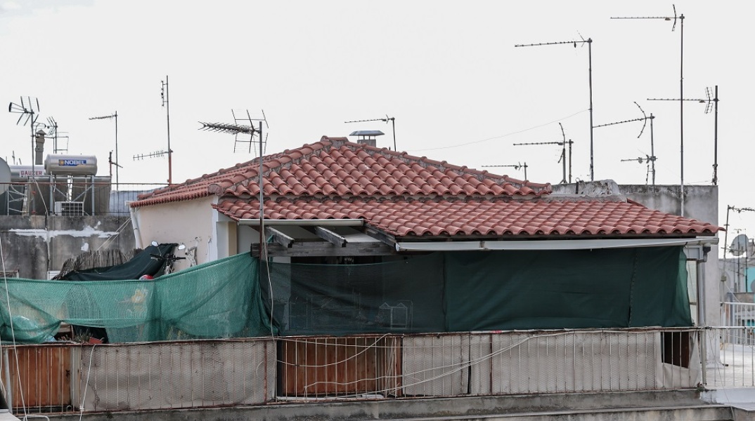 ΤΟ ΔΙΑΜΕΡΙΣΜΑ ΣΤΗ ΚΥΨΕΛΗ ΟΠΟΥ ΔΙΕΜΕΝΕ Η ΜΗΤΕΡΑ ΚΑΙ Ο ΣΥΝΤΡΟΦΟΣ ΤΗΣ ΠΟΥ ΚΑΤΗΓΟΡΟΥΝΤΑΙ ΓΙΑ ΤΗ ΔΟΛΟΦΟΝΙΑ ΤΟΥ 7χρονου ΠΑΙΔΙΟΥ ΤΗΣ (ΒΑΣΙΛΗΣ ΡΕΜΠΑΠΗΣ / EUROKINISSI)