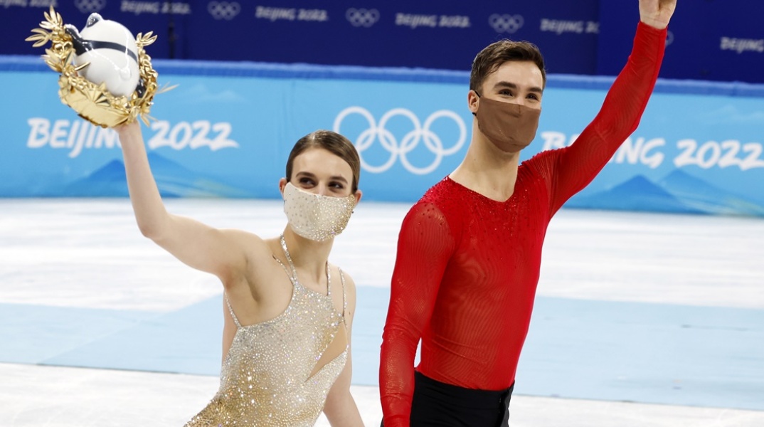 H Γαβριέλλα Παπαδάκη και ο Γκιγιόμ Σιζερόν κρατούν το χρυσό μετάλλιο μετά την εμφάνιση στους Χειμερινούς Ολυμπιακούς Αγώνες 2022
