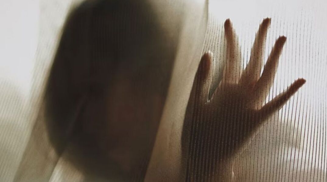 Θεσσαλονίκη: 20 χρόνια κάθειρξη στον δήθεν αστυνομικό που βίασε τρεις γυναίκες ενώ είχε αποφυλακιστεί μετά από φόνο.