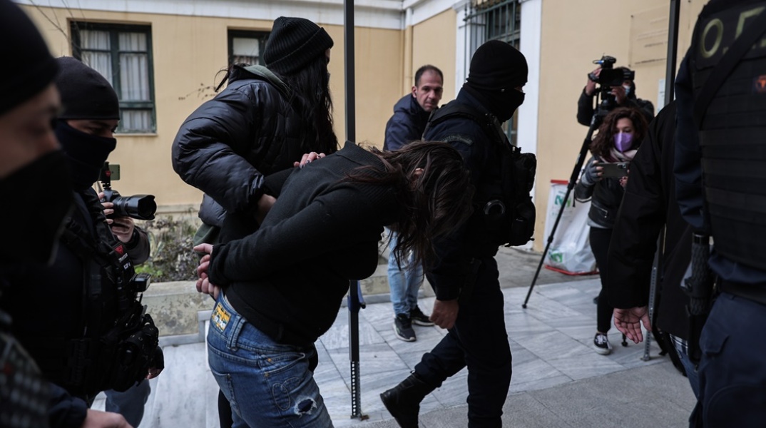 Η 29χρονη μητέρα που κατηγορείται για τη δολοφονία του 7χρονου Ανδρέα στην Κυψέλη το 2017