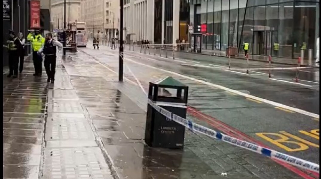 Αστυνομία απέκλεισε γέφυρες στο Λονδίνο λόγω ύποπτου αντικειμένου