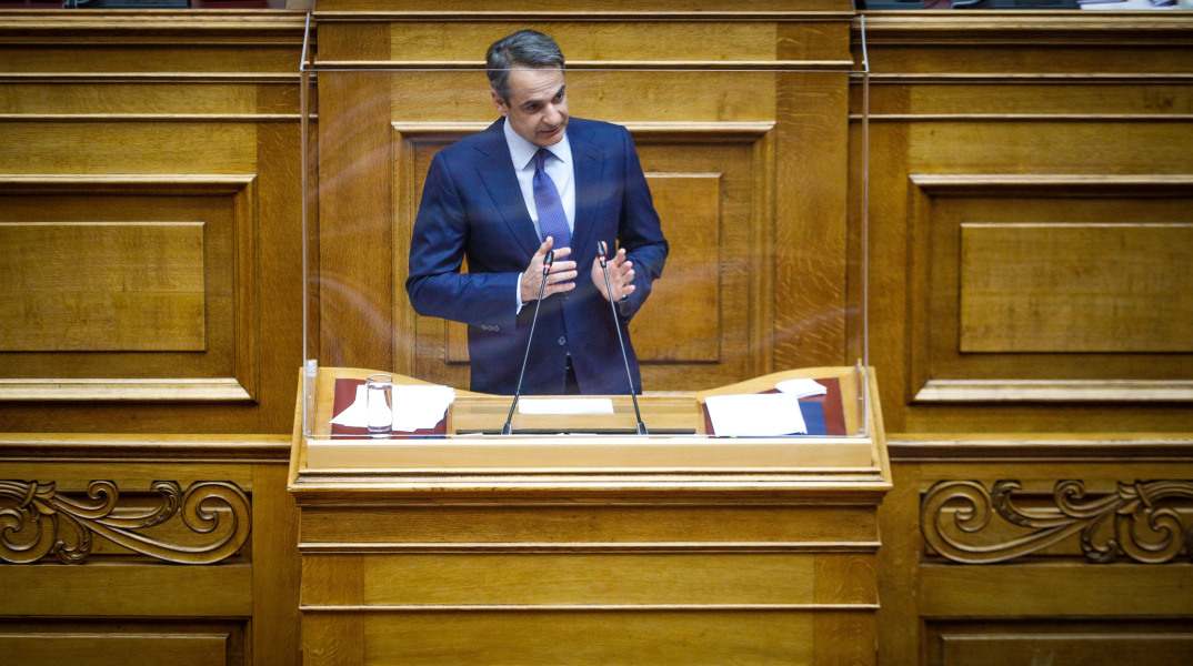  Ο πρωθυπουργός, Κυριάκος Μητσοτάκης, κατά την ομιλία του από το βήμα της Βουλής για το νομοσχέδιο για αμυντική θωράκιση της χώρας